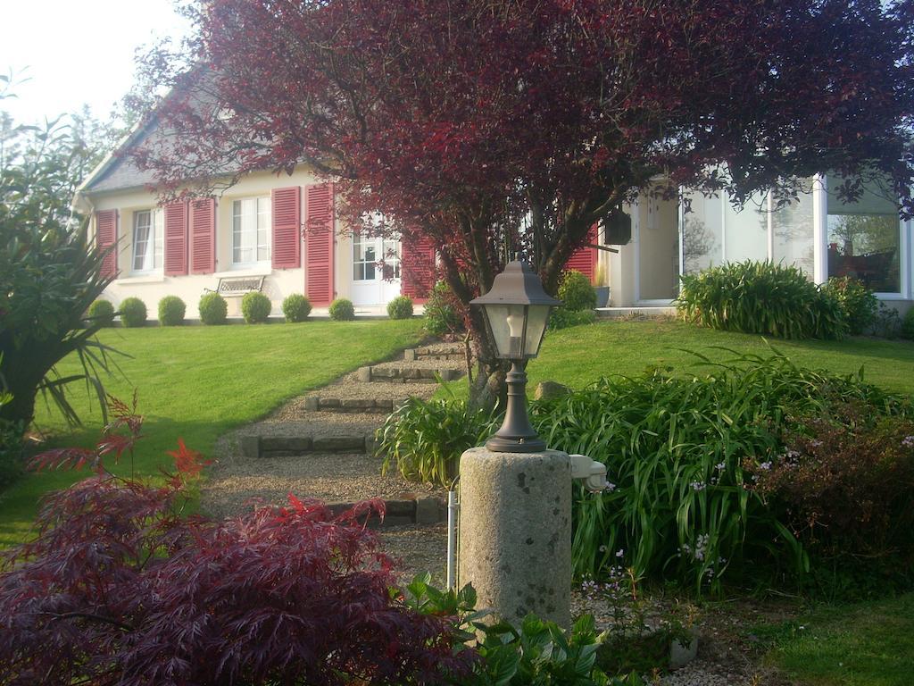 Chambres D'Hotes Kergollay Lanhouarneau Exterior photo
