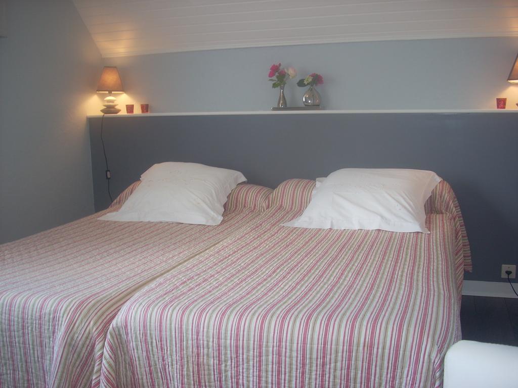 Chambres D'Hotes Kergollay Lanhouarneau Room photo